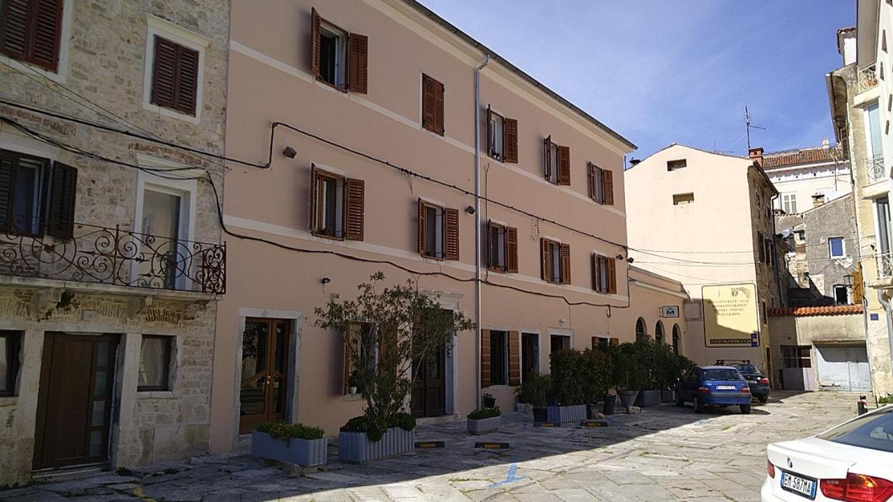 Apartments Rauch Pula Exterior foto